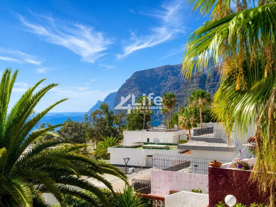 Apartment in Acantilado De Los Gigantes, Tenerife photo 2