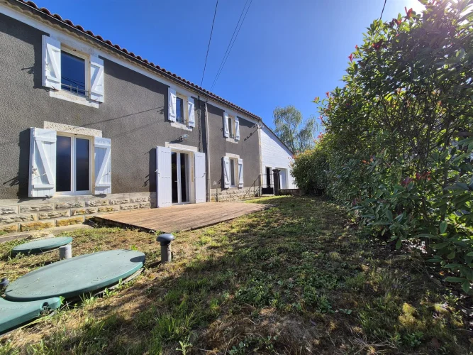 Stone House Renovated to 109 m², 3 Bedrooms, Large Outbuildings and Garden