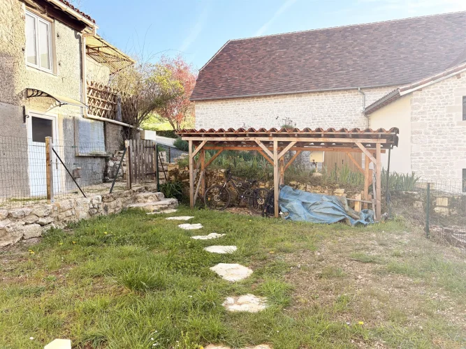 Pretty Stone House with Garden photo 2