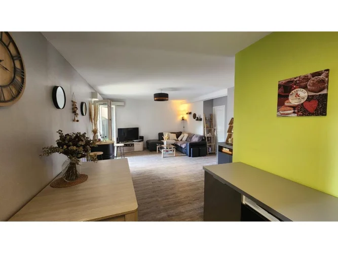3-Room Apartment photo 3