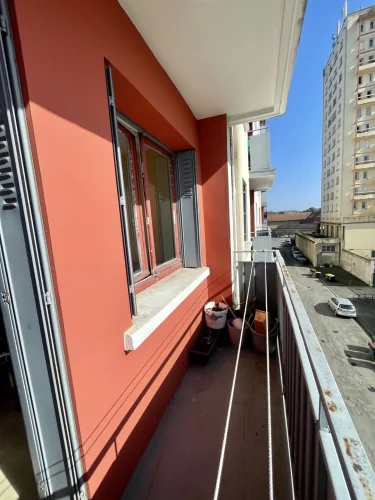 3-Room Apartment Near Place Verdun in Tarbes photo 4