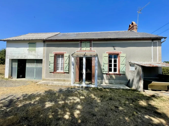 Old House, Three Bedrooms, Garage to Refresh photo 2