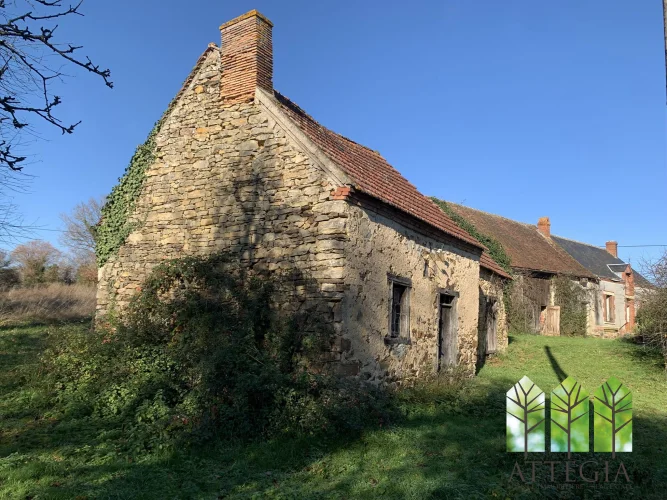2-Bedroom Country House with Outbuildings, Orchard & Land photo 3