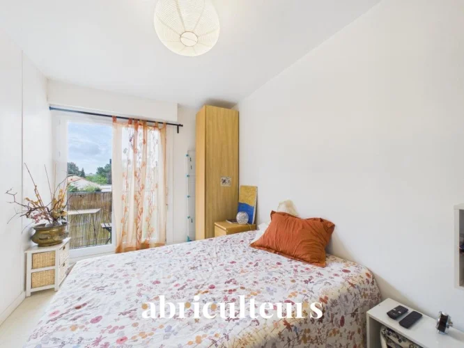Saint Herblain – Beautiful Renovated 2-Bedroom Apartment with Balcony photo 5
