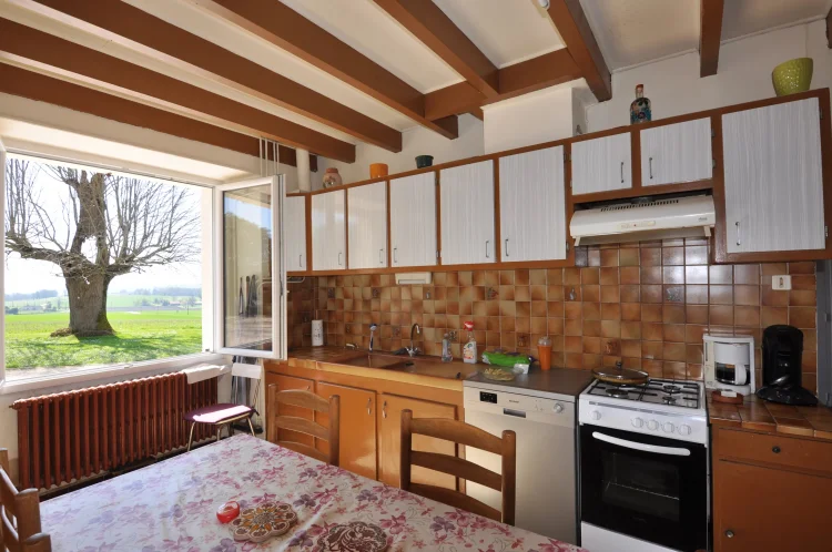 3-Bedroom House of 120m² with Barn and 7830m² Garden photo 3