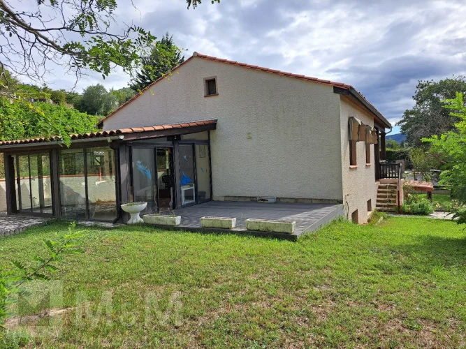Close to Lake Saint-Bertrand and Exclusively at Mm photo 3