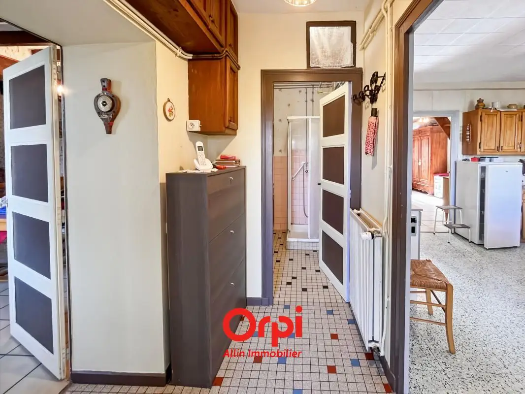 House for sale in Montmarault — 2 bedrooms, 66 m² photo 3