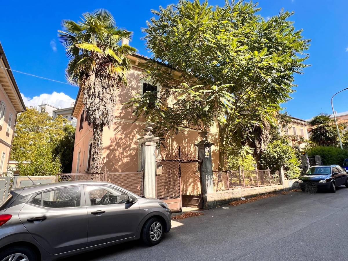 6 bedrooms villa, 360 m² Fabriano, Ancona (province) photo 5