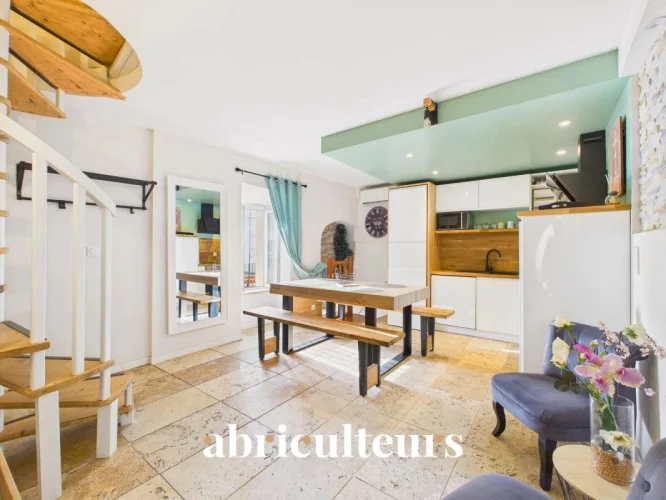 Grans (13450) - Renovated Village House T4 photo 2