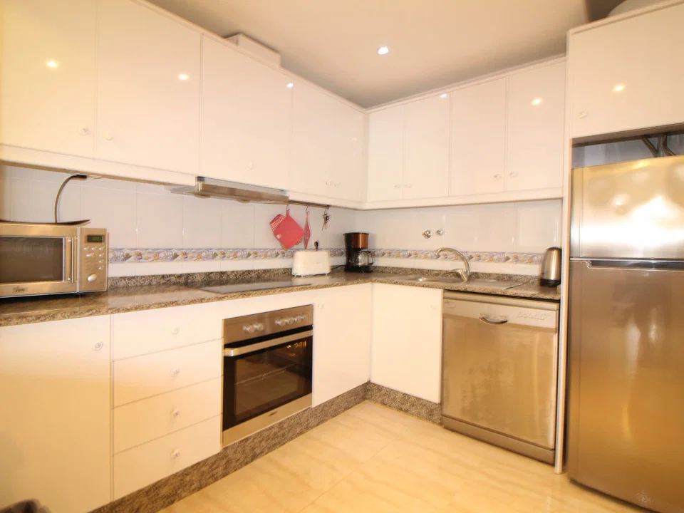 Homes Overseas photo 2