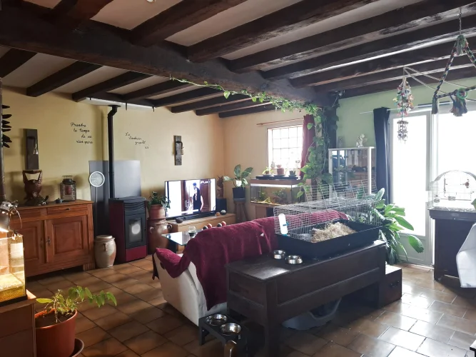 Family House with Land and Garage photo 3
