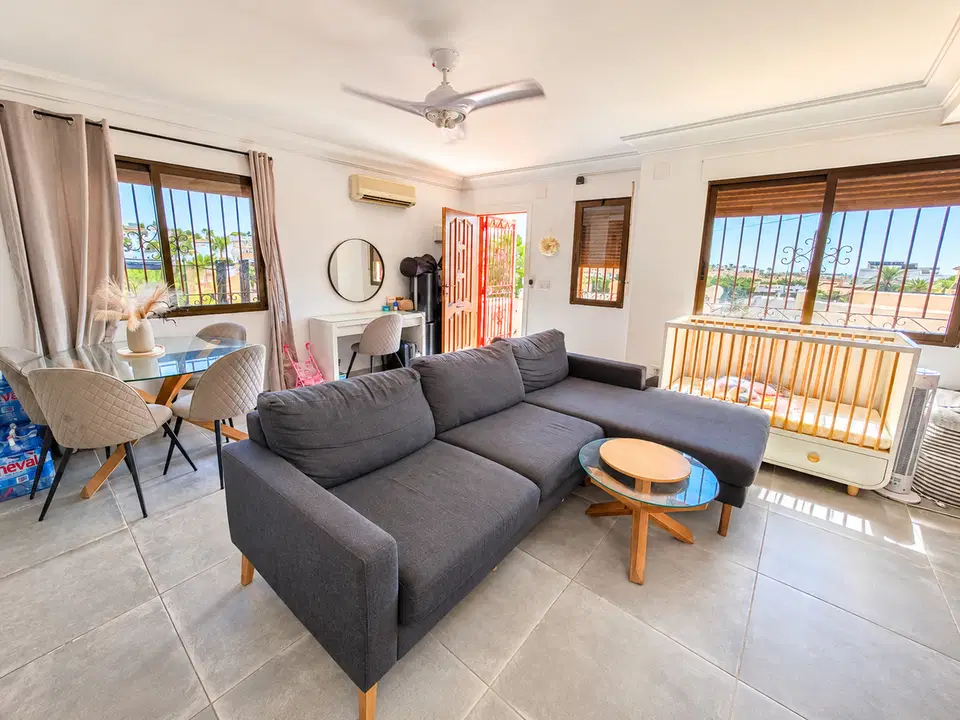 Villa in Villamartin, Alicante province photo 4