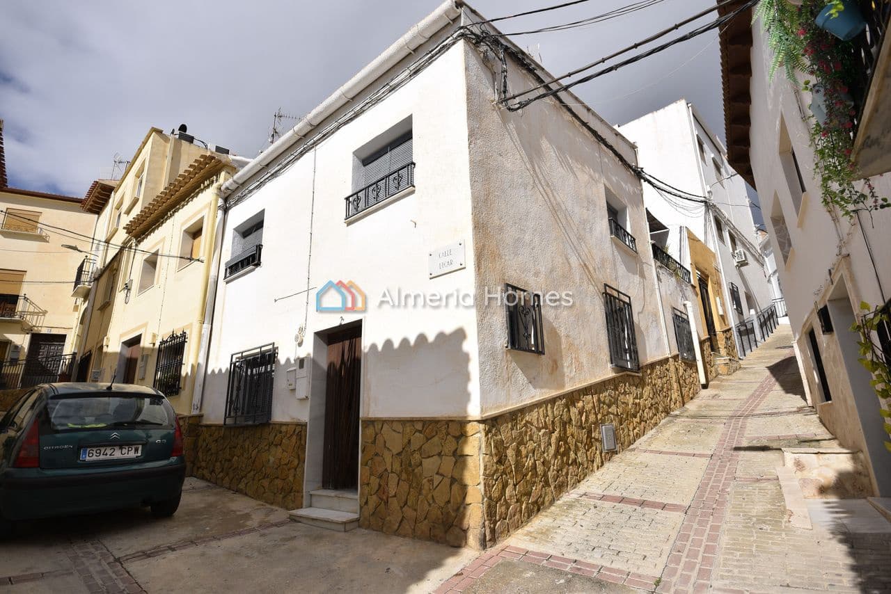 Townhouse for sale in Purchena, Almería