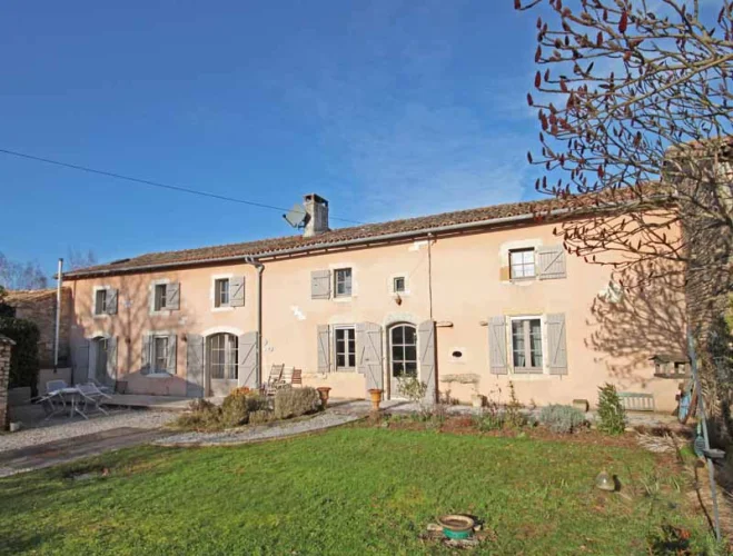 4 Bed 3Bath 1736 Farmhouse/Barn Conversion with Significant Revenue Earning Potential