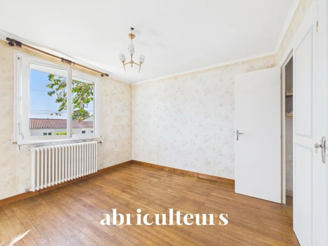 Nantes-Style House with Large Garden for Sale in Bourg De St Hilaire De Clisson (44190)