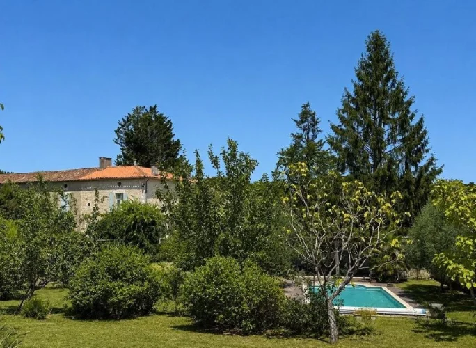 3 Bed House for Sale in Mansle photo 2