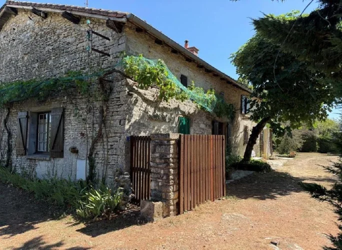 3 Bed House for Sale in Champagne-Mouton photo 4