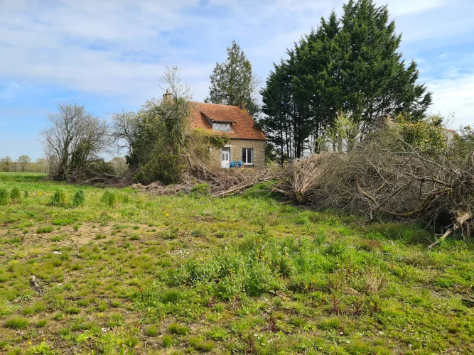 5-Bedroom, 2-Bathroom Country House, in Brittany, an Hour's Ride from Saint Malo. photo 2