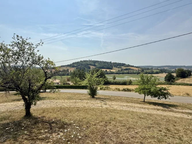 Charming 2 Bed Home with Stunning Views to Lauzerte photo 4