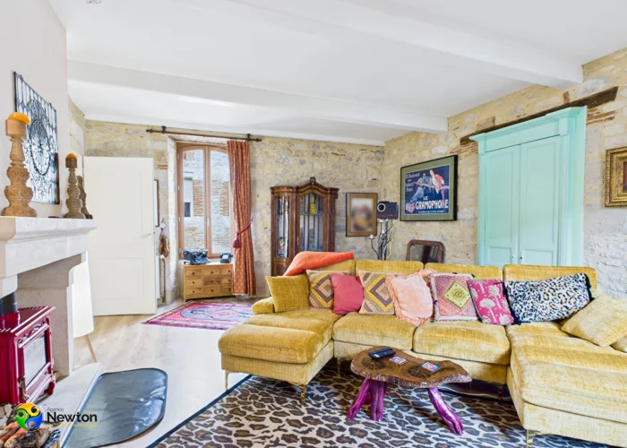 Lot - Near Prayssac Village House, 3 Bedrooms, 2 Bathrooms,, Large Terrace,Ourtyard Garden and Garage photo 3