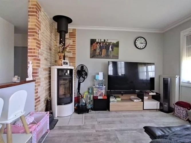 House with Basement, 3 Bedrooms, Fenced Plot of 840 m² photo 4