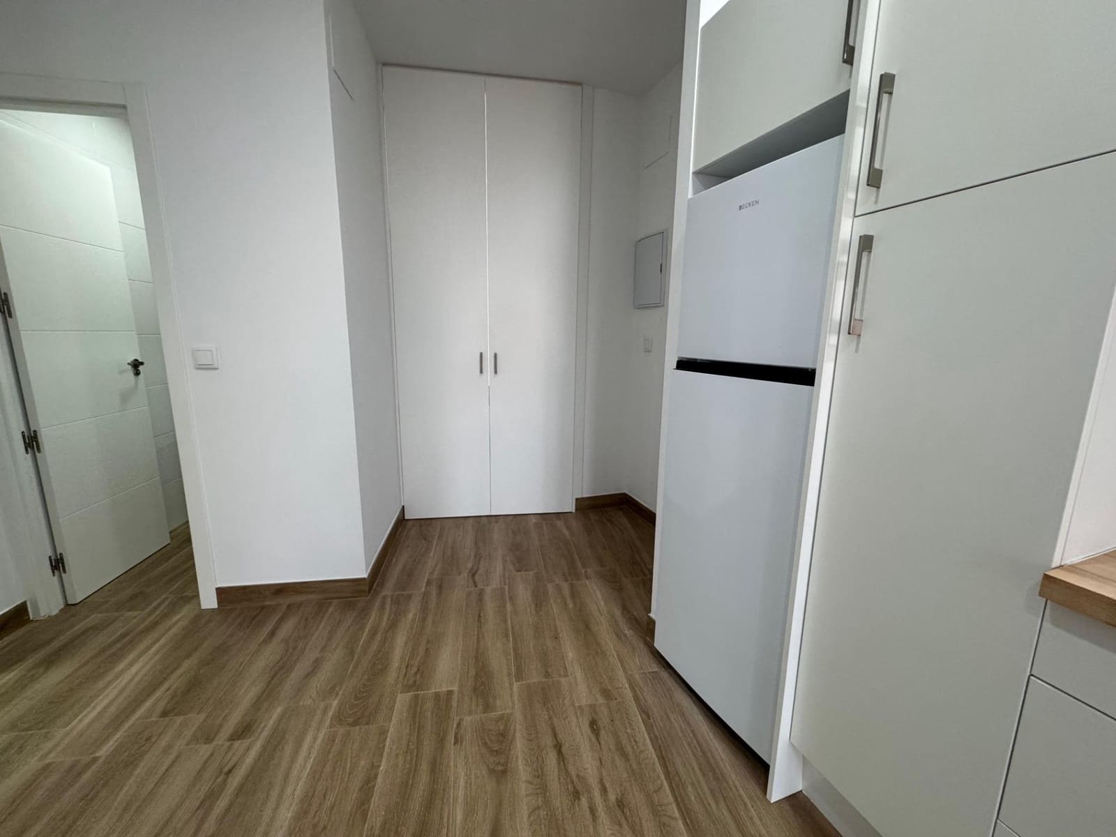 Apartment for sale in Centro, Torrevieja, Alicante photo 3