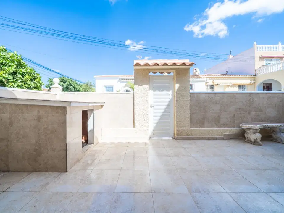 Town house in La Marina, Alicante province photo 4