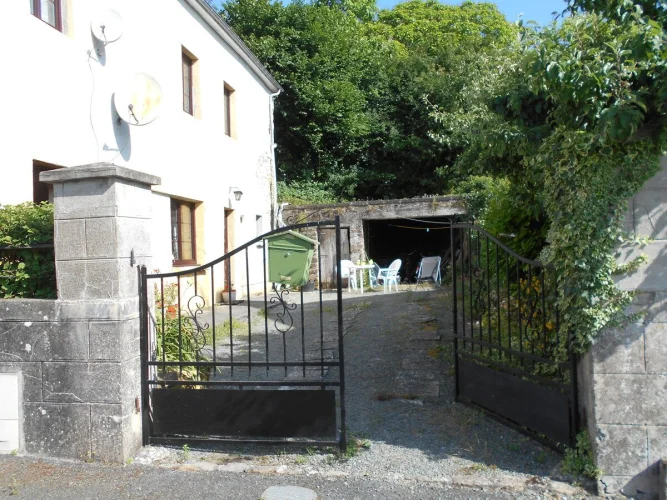 Spacious Detached 3+ Bedroom Village House