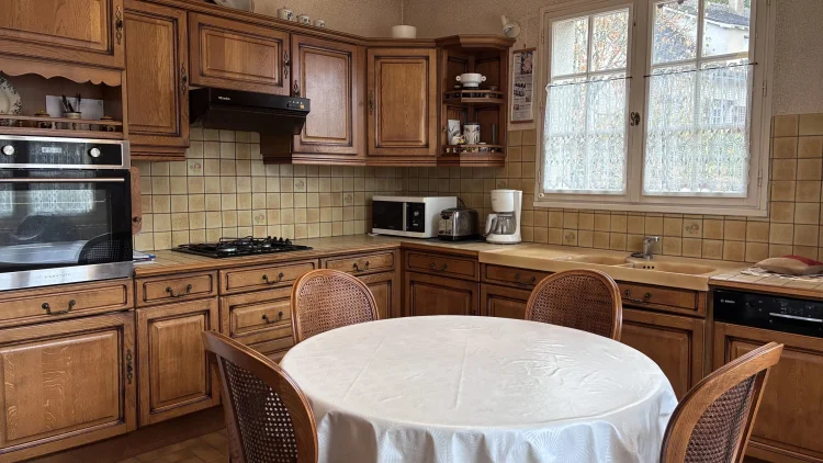 Large Edge of Village House photo 4