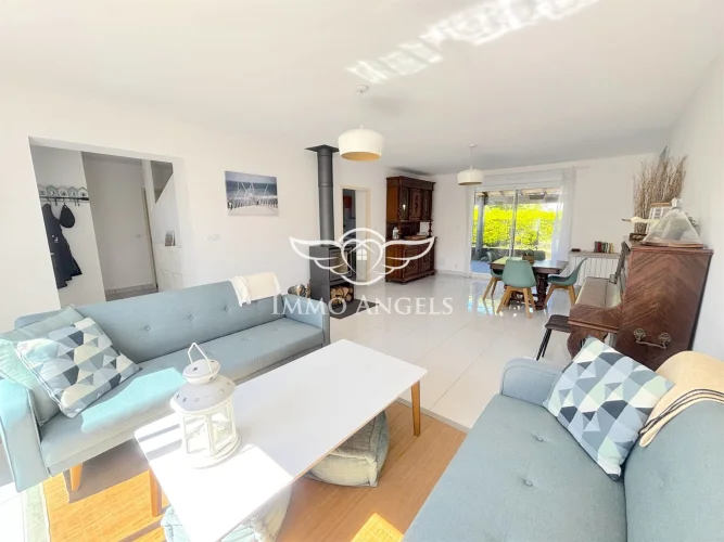 Recent 4-Room House 4 km from the Sea photo 4