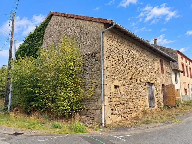 Haute Vienne - Fabulous Renovation Project at a Bargain Price photo 2