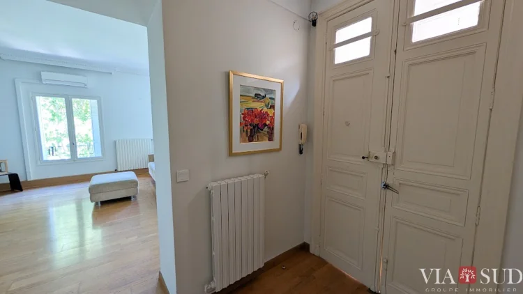 For Sale – Superb Bourgeois Apartment on the Allées Paul-Riquet – Béziers photo 4