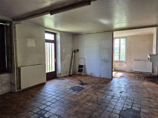 Stone House of 152 m², to Renovate, with Outbuildings and Garden! photo 4