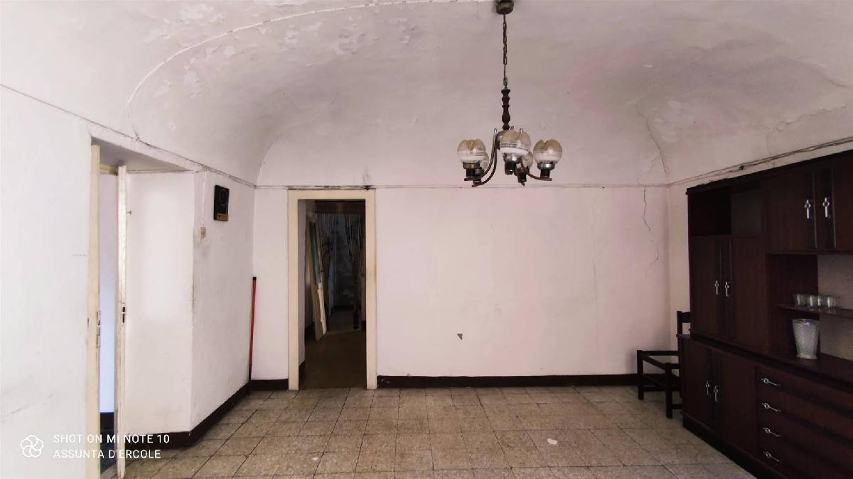 6 bedrooms top-to-bottom house, 200 m² Scerni, Chieti (province)