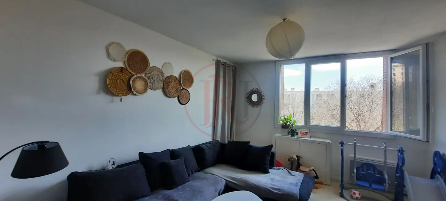Apartment for sale in Nîmes — 1 bedroom, 62 m²