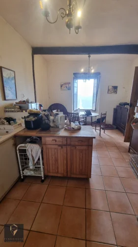 Characterful Period Home — 2-Bedroom House, 66 m², with Cellar + Small Woodland photo 2