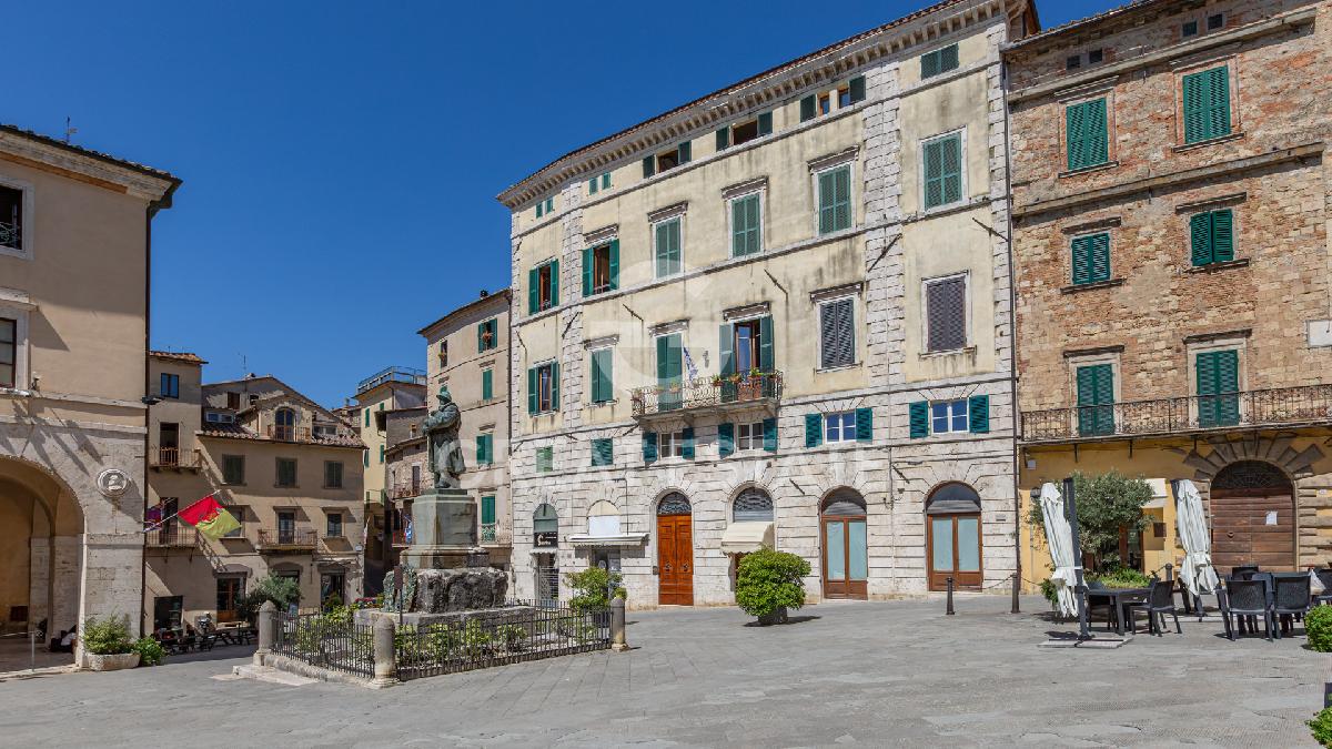 3 bedrooms historic apartment, 145 m² Sarteano, Siena (province)