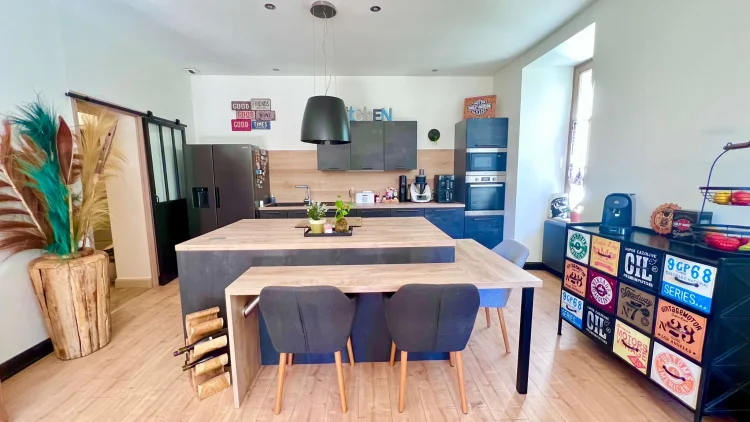 Chatillon Sur Seine: Modern 130m² Apartment Near the photo 5