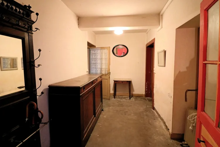 Large Character House of Approximately 580m² with 7 Bedrooms photo 4