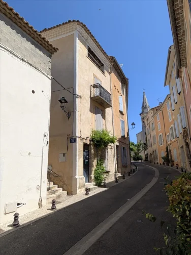 Department 84 - Saint-Saturnin Les Apt - Village House - Possibility of 4 Apartments