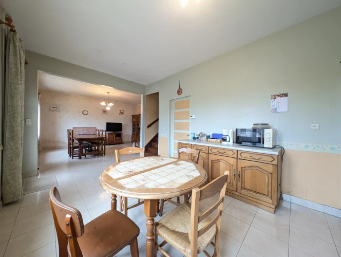 Great Opportunity in the Vilage Centre, House with Large Gar photo 4