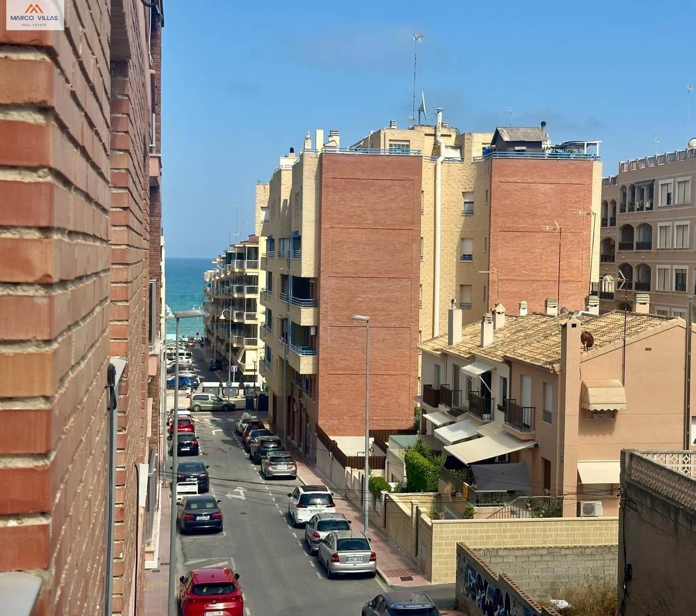 Flat for sale in Guardamar del Segura, Alicante photo 3