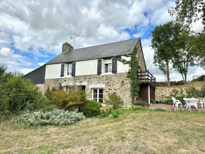 4-Bed Farmhouse, Landelles-Et-Coupigny, Calvados