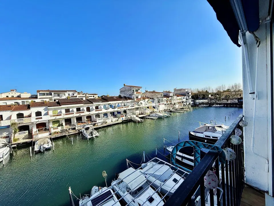 Apartment in Empuriabrava, Girona province photo 4