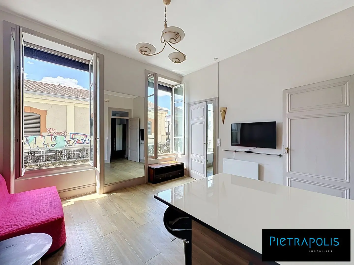 Apartment for sale in Lyon 2ème arrondissement — 2 bedrooms, 47 m² photo 4