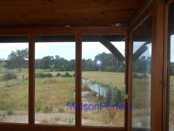 Under Offer with Maisonperfect -- Excellent Value Village Location 3 Bed Detached House with Conservatory, Drive, Gara… photo 5