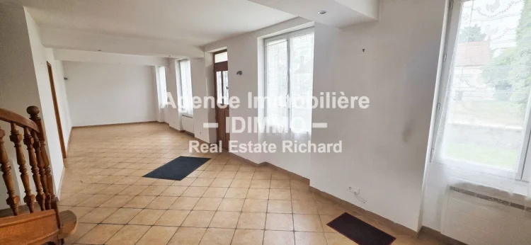 Exclusive to Idimmo: Contemporary 5-Room House - 137 photo 3