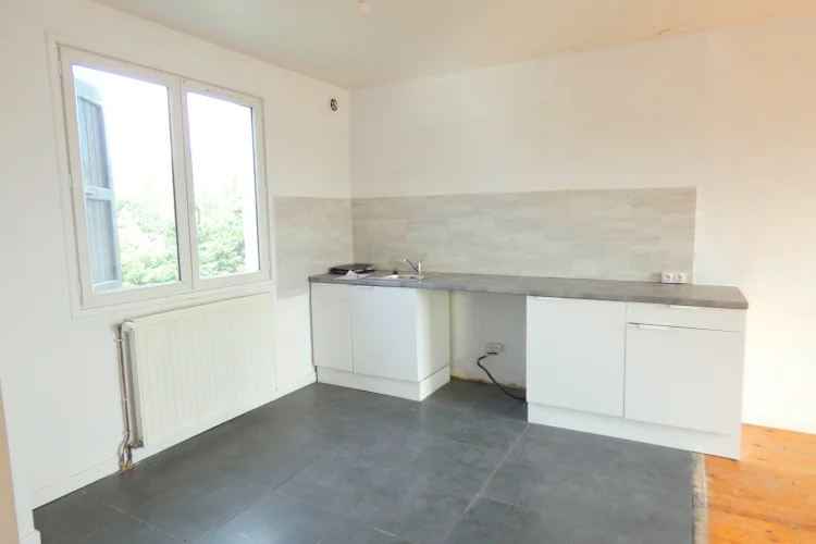 Beautiful 4 Bedroom House photo 3