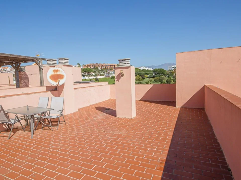 Penthouse in La Duquesa, Malaga photo 5
