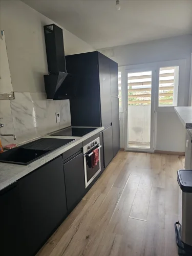 Apartment T3 63 M2 with Loggia and Cellar photo 5
